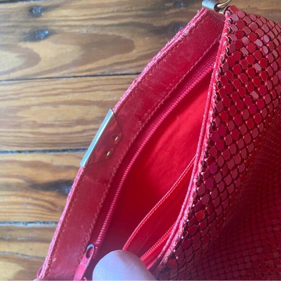 Red Vintage look alike chain link purse - Picture 5 of 6